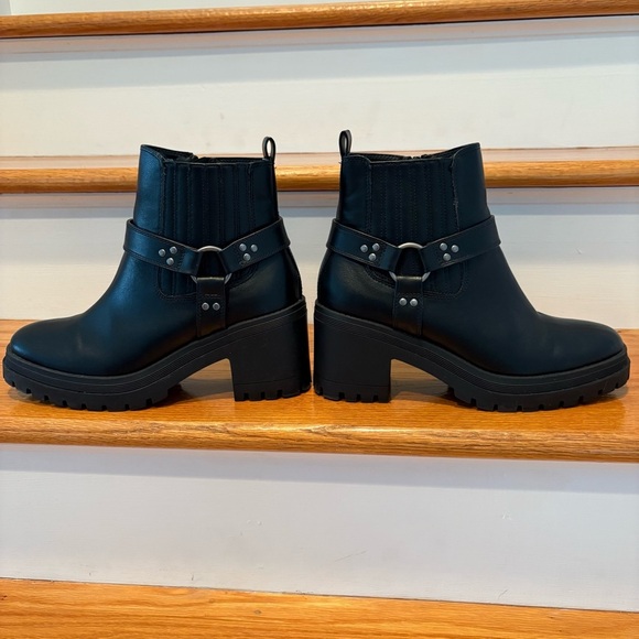 Sincerely Jules Black Faux Leather Moto Combat Boots with Side Zip 8.5M - Picture 5 of 9